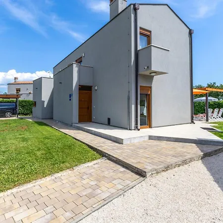 House Irina G - Pool Private Dom wakacyjny